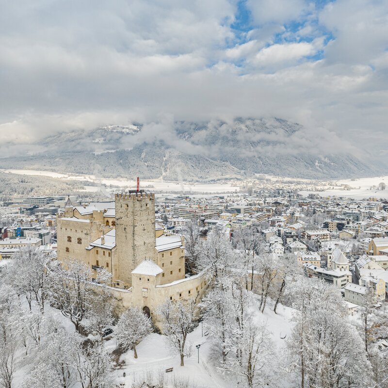 Die Stadt Bruneck im Pustertal in Südtirol