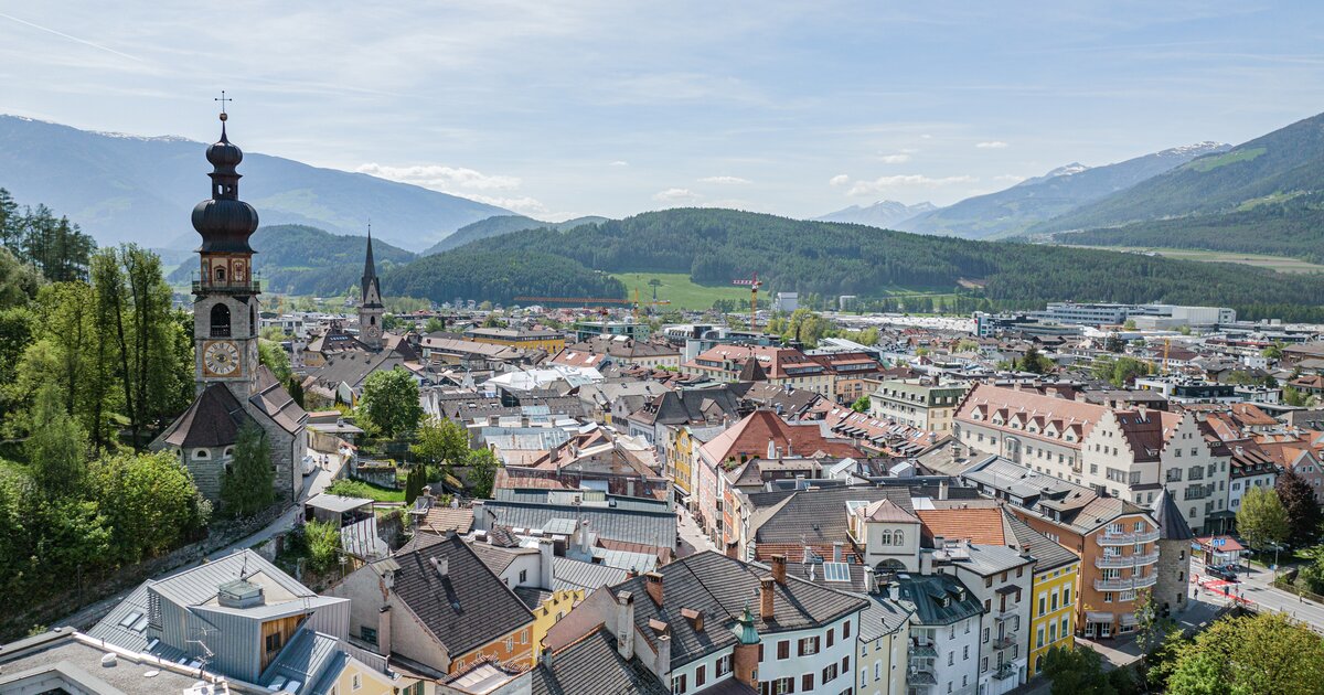 Screenshot or Official Image for bruneck.com - Bruneck: Your holiday fun at the foot of the Kronplatz 🏰 🏔️